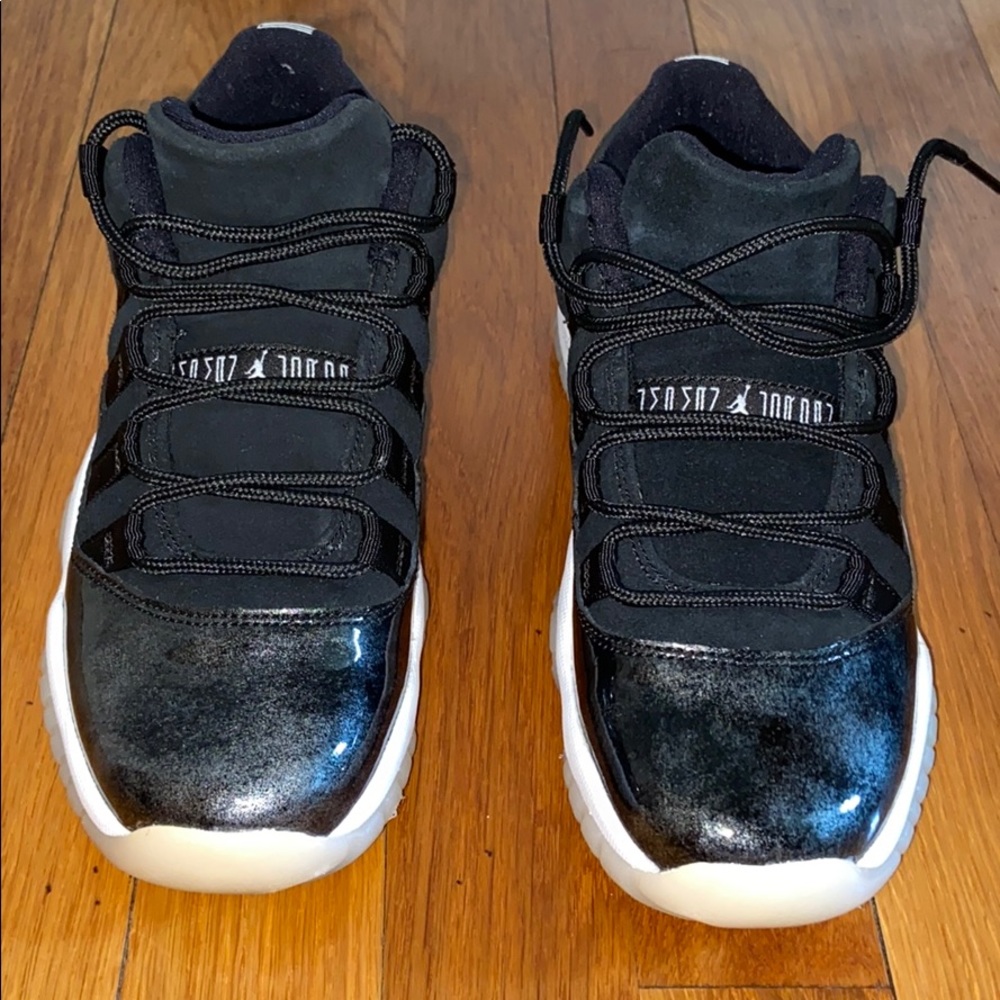 Jordan 11 lows